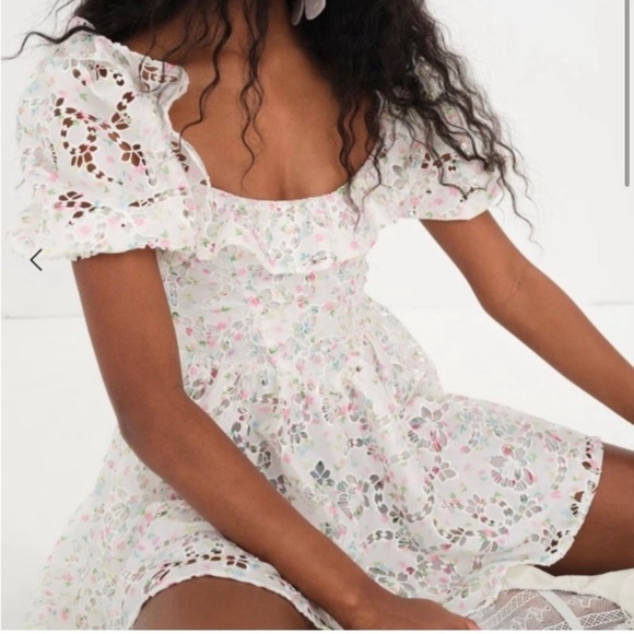 For Love & Lemons Magnolia Mini Dress Cottagecore Puff Sleeve Embroidered M NEW - Picture 2 of 9